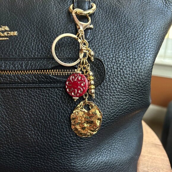 GOLD HAMMERED NUGGET Dark Cherry Bag Charm - Picture 6 of 7